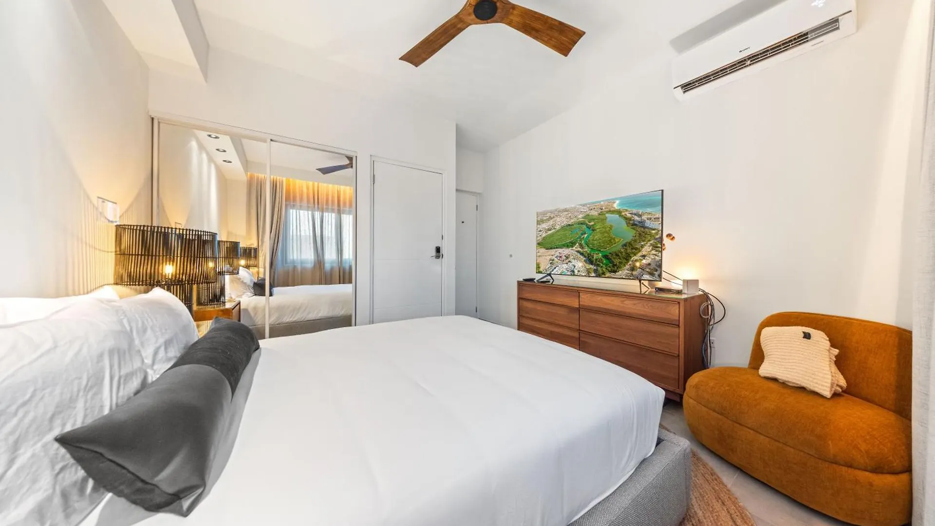 Bocobay Gold Coast Resort Palm Beach Aparthotel