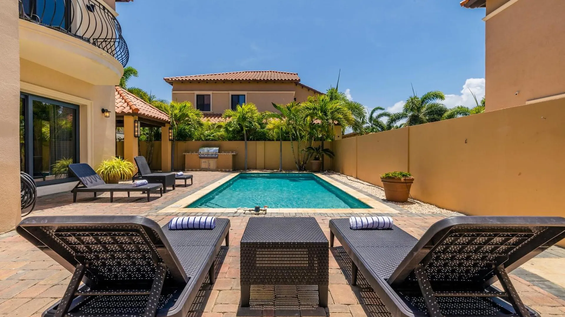 Aparthotel Bocobay Gold Coast Resort Palm Beach Aruba
