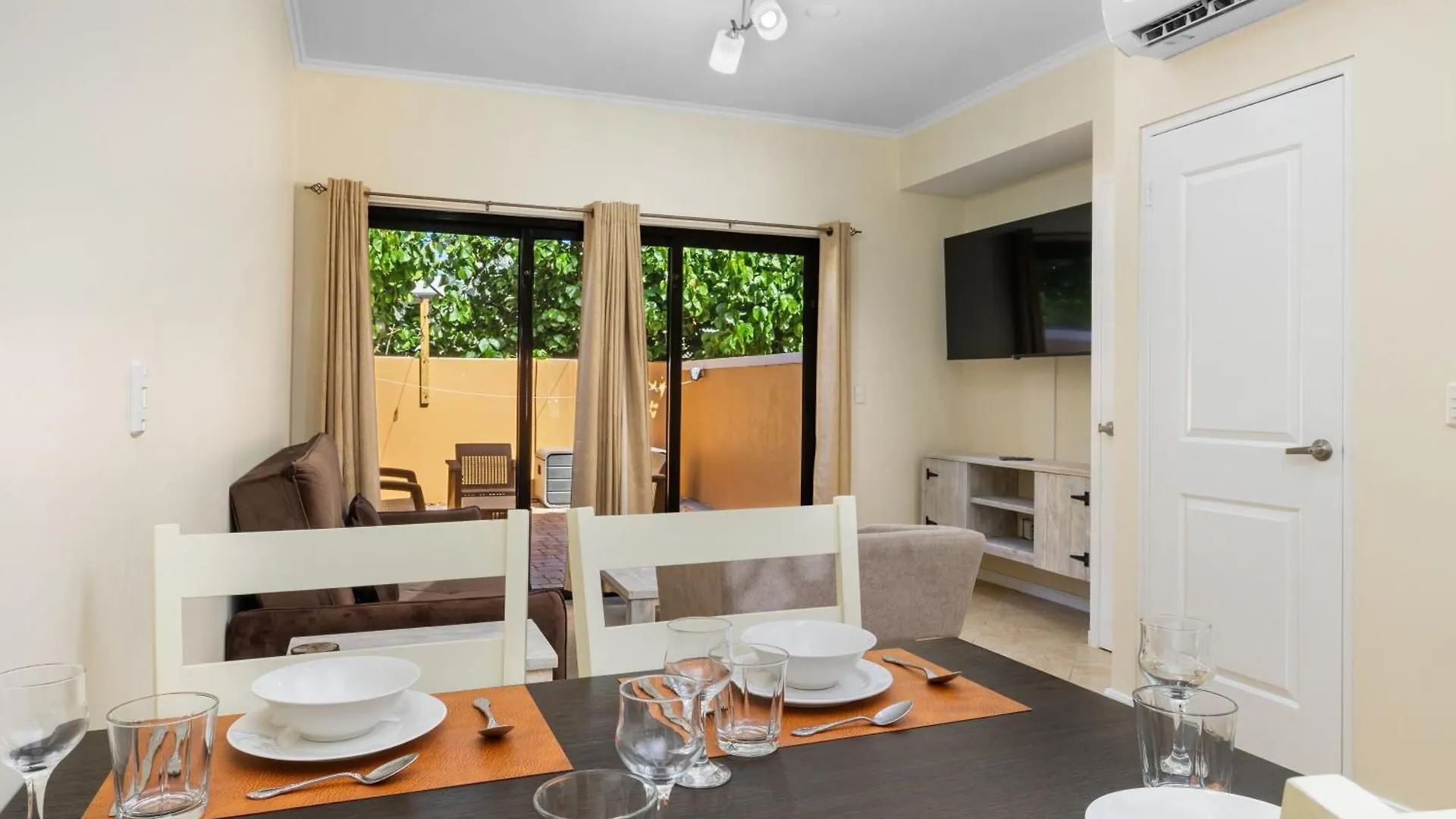 Bocobay Gold Coast Resort Palm Beach Aparthotel